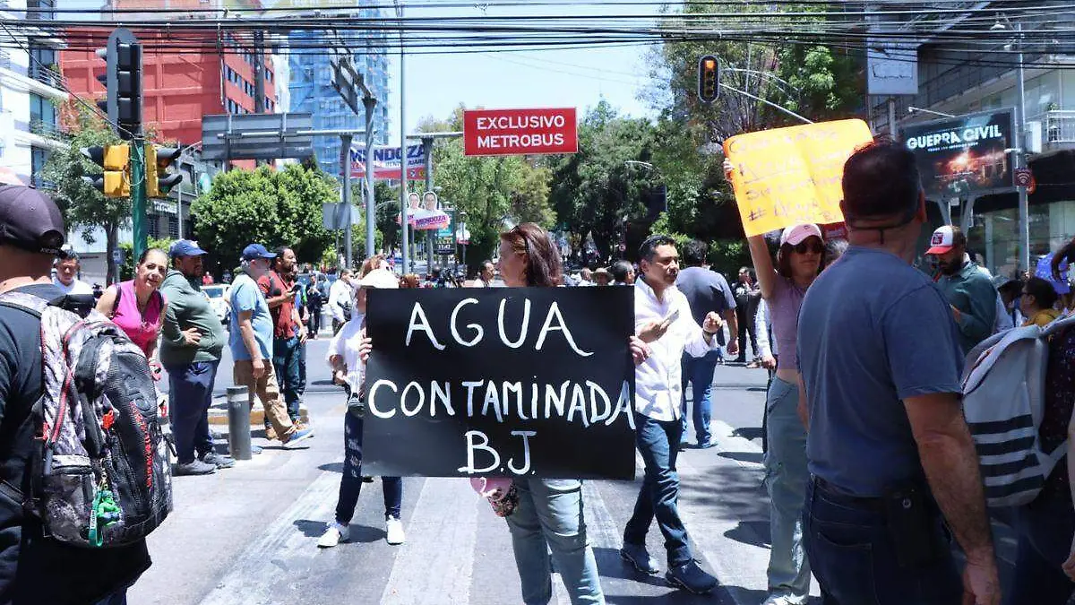 Agua contaminada-Benito Juárez